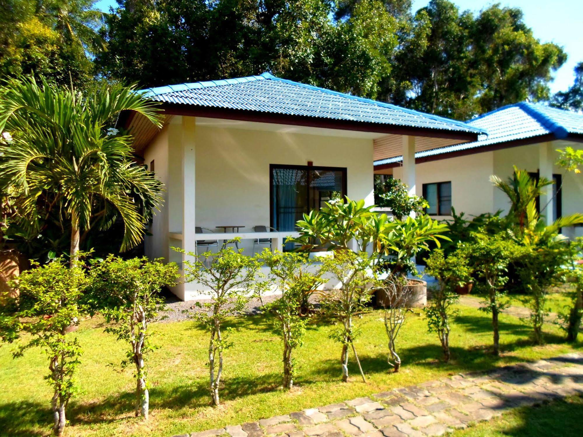 Baan Kuasakul Resort Mae Nam Bagian luar foto