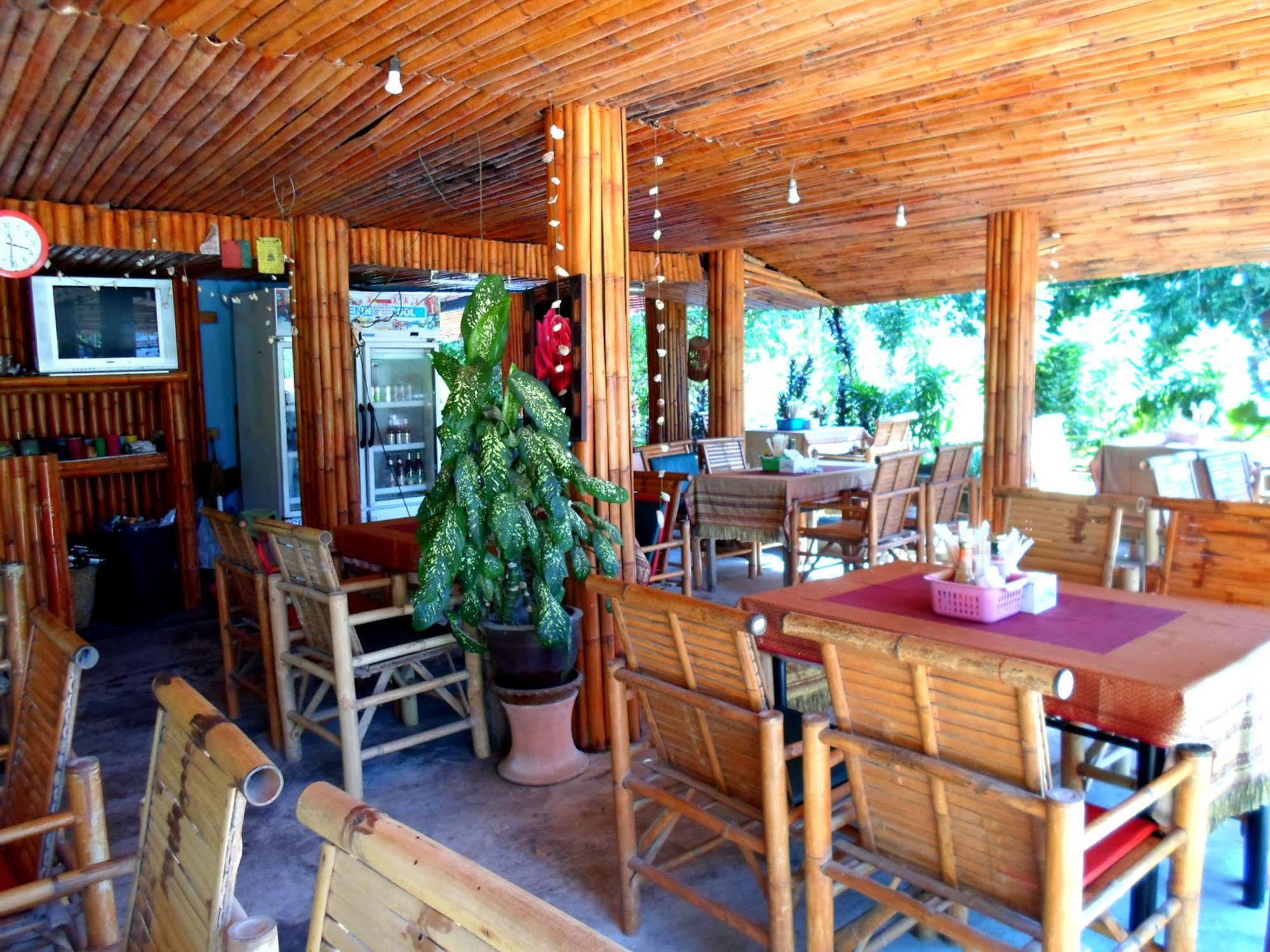 Baan Kuasakul Resort Mae Nam Bagian luar foto