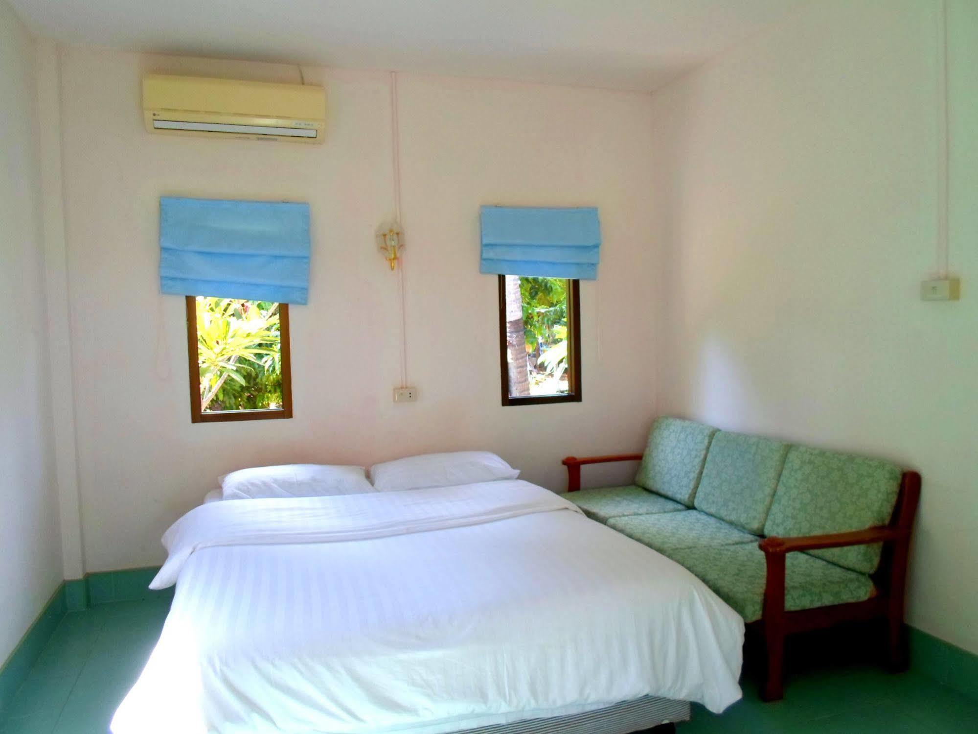 Baan Kuasakul Resort Mae Nam Bagian luar foto