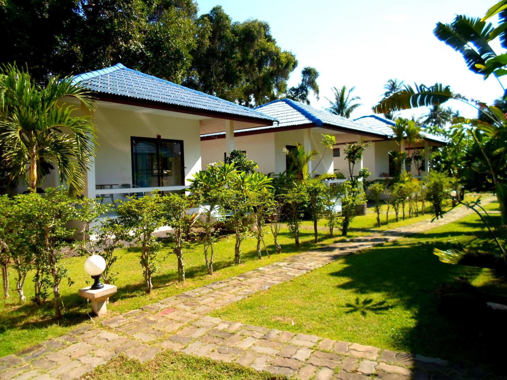 Baan Kuasakul Resort Mae Nam Bagian luar foto